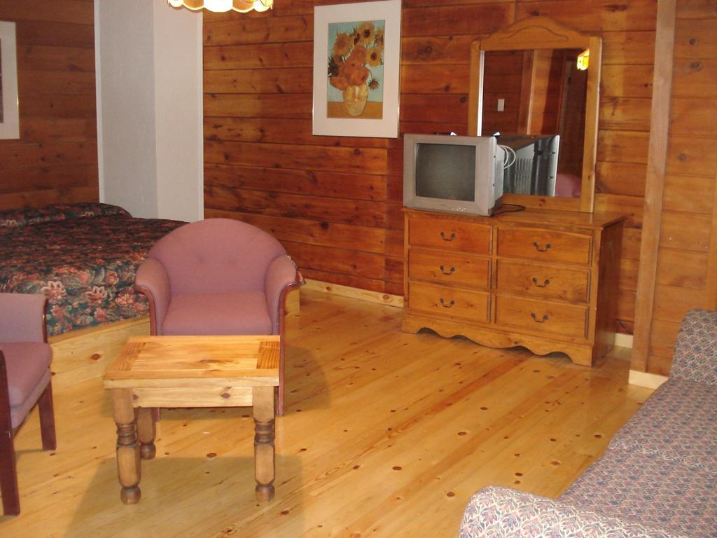 Auberge Alpine Inn Sainte-Adèle Cameră foto
